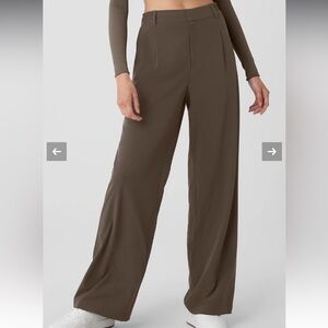 Alo High-Waist Pursuit Trouser NWT in Olive tree